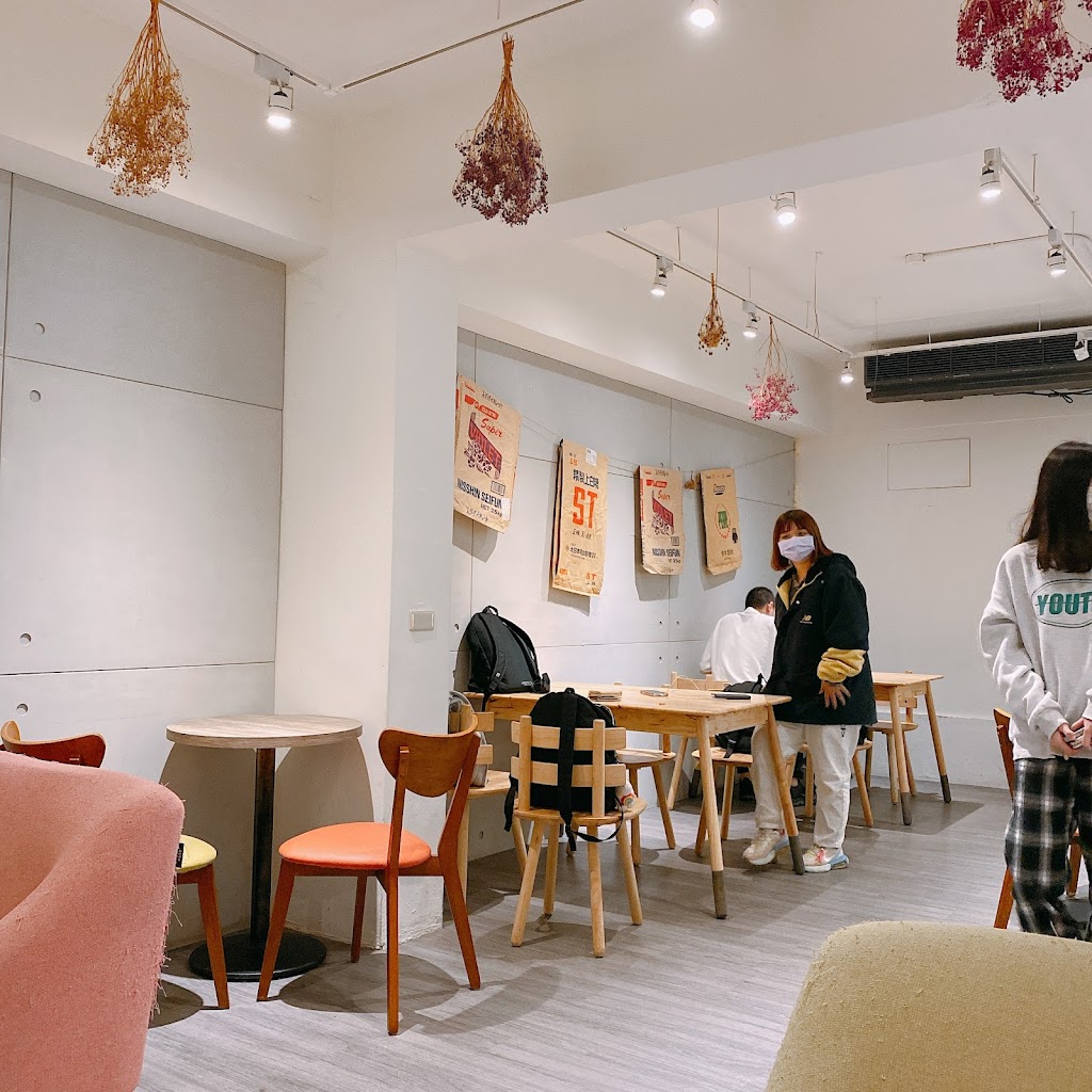 葉子 Leaf Cafe 不限時貓咪咖啡廳 的照片