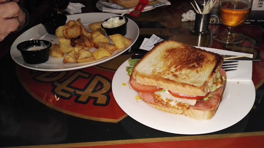Gran Cafe de Santander — Comida y bebida