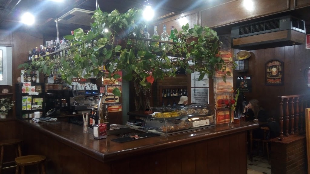 La Bar De Bo — Ambiente