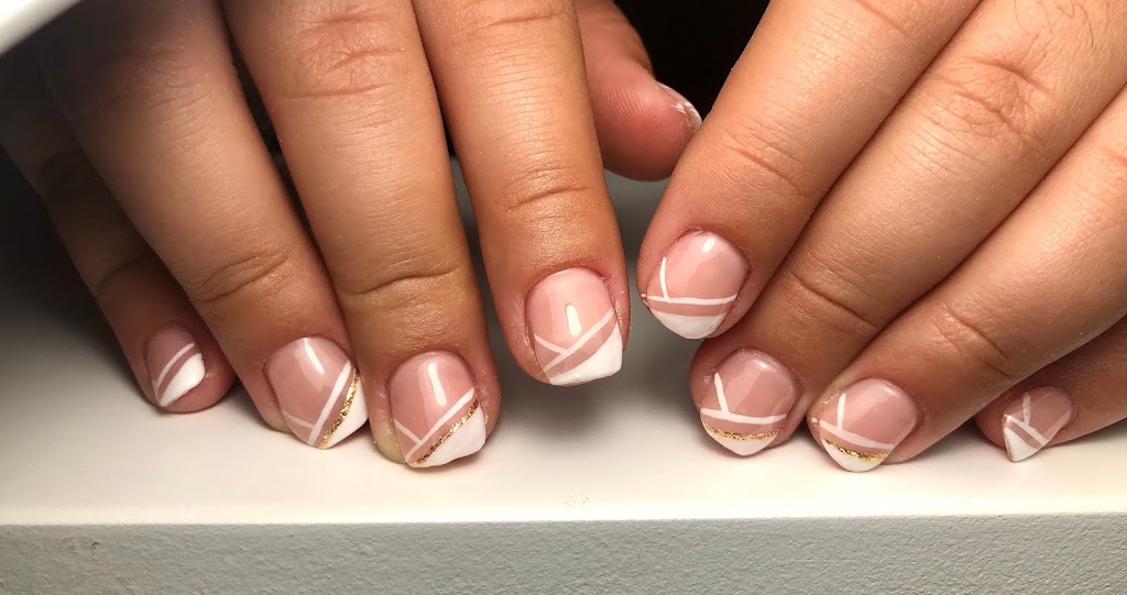Fabiola Narvaez Salon De Belleza — Del propietario