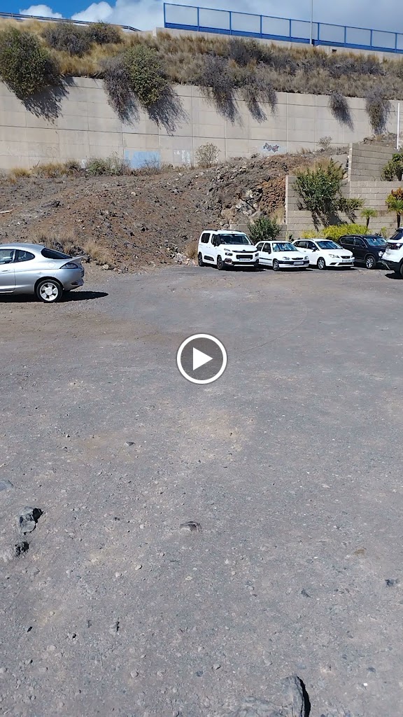 Aparcamiento calle Tibiabin — Videos