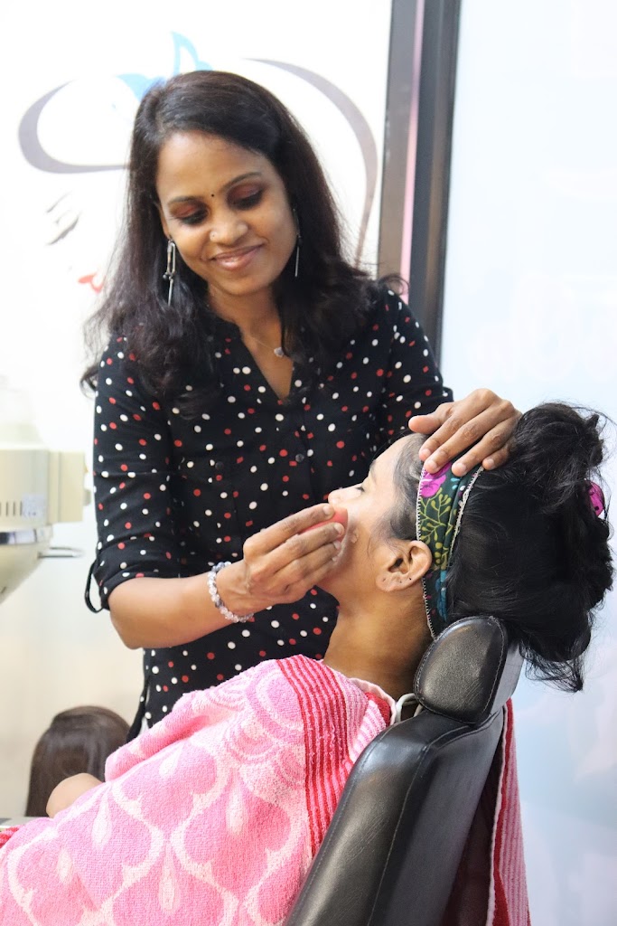 Pinkon Beauty Lounge Training Academy