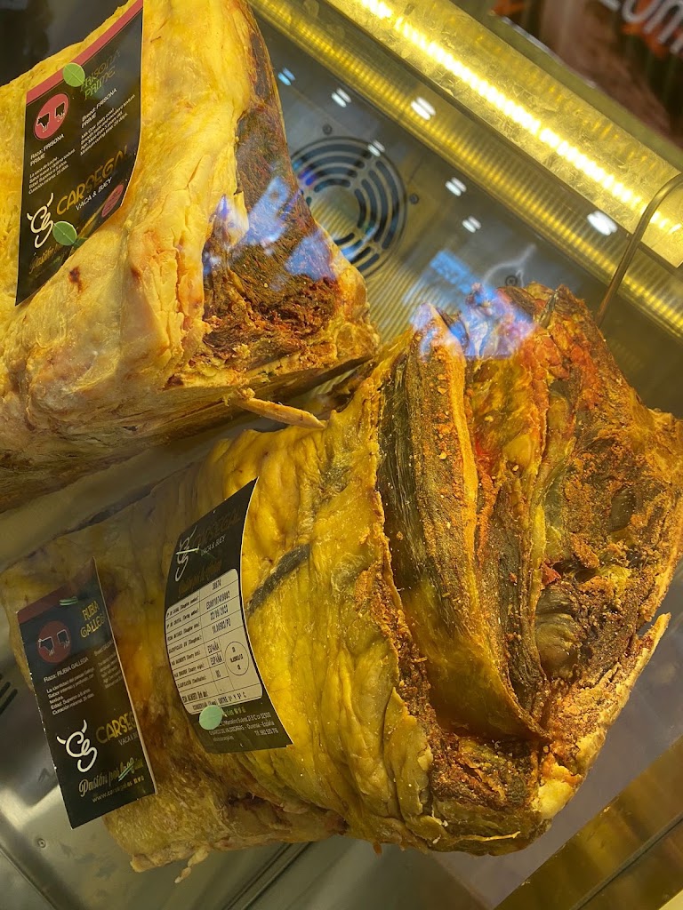 Bodega Mairena — Comida y bebida