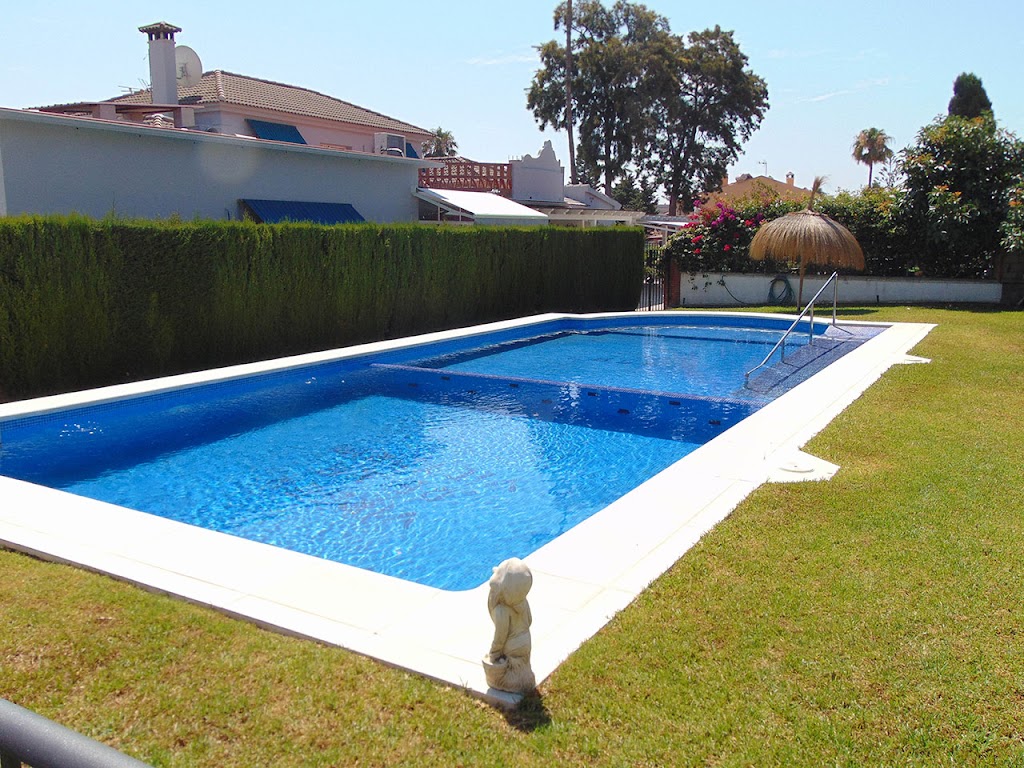 Centro Residencial Virgen de la Victoria — Servicios