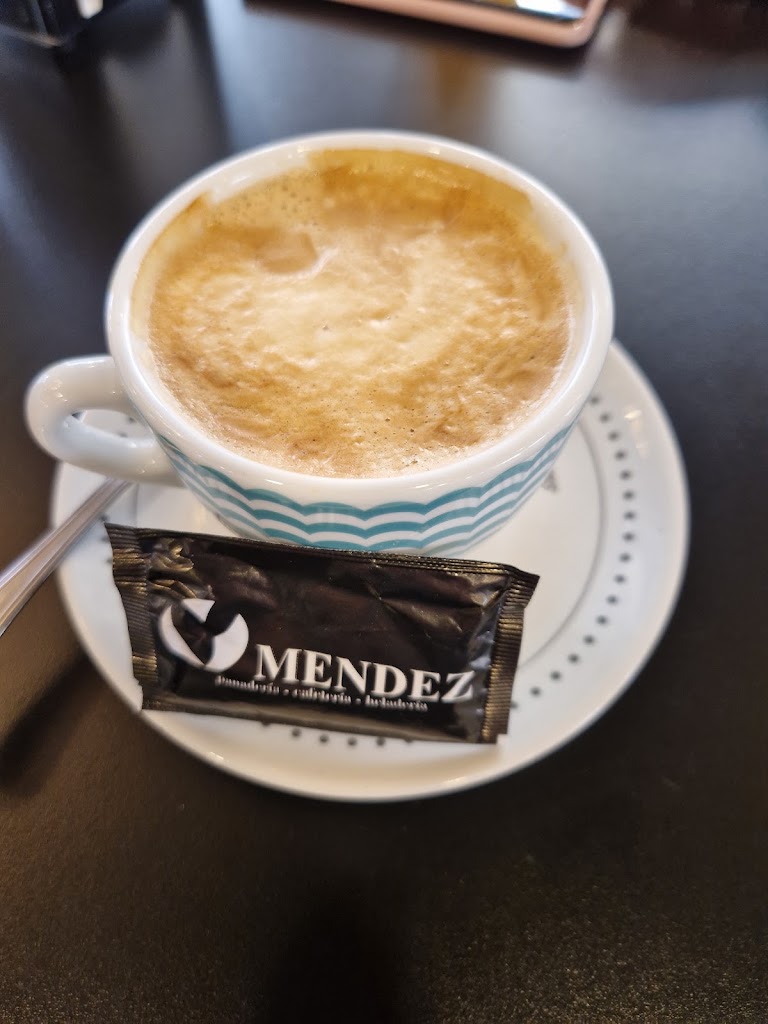 Cafeteria Mendez — Comida y bebida