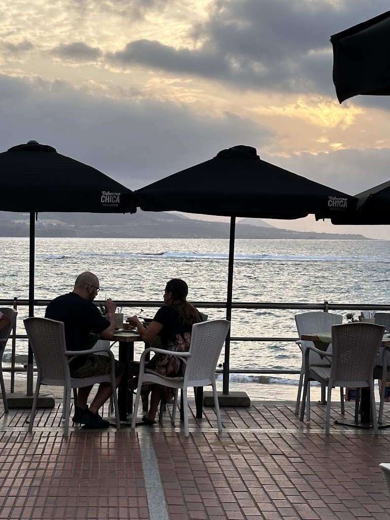 Taberna Chica. Playa De Las Canteras. Restaurante Las Palmas — Ambiente