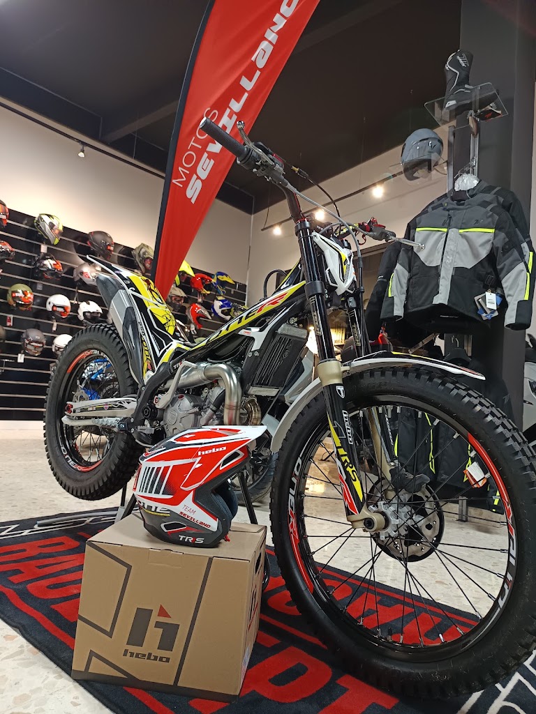 Motos Sevillano — Interior