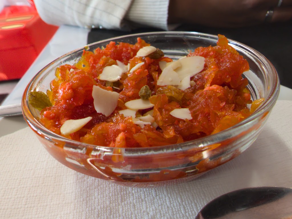 The Indian Corner — Comida y bebida