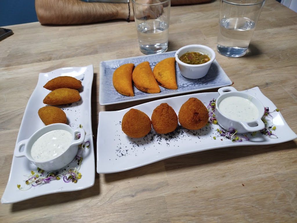 Pizzeria AL VUELO — Comida y bebida