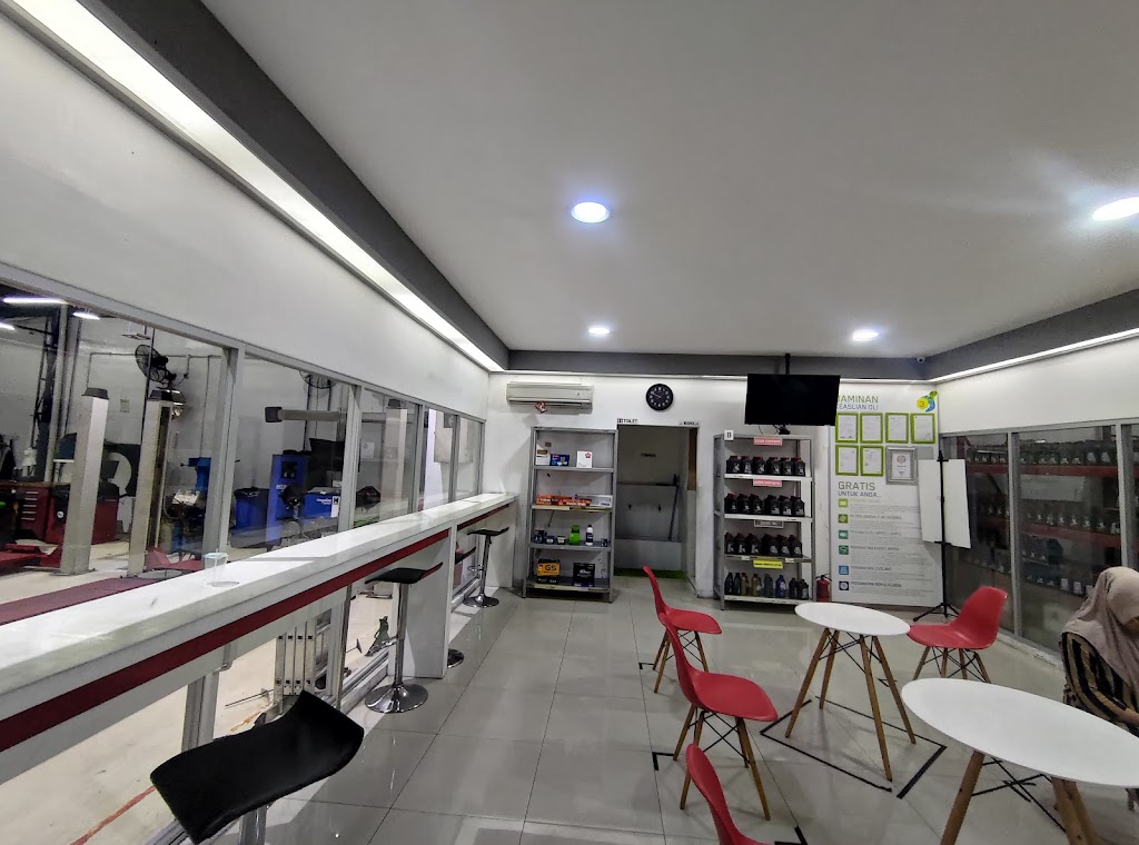 MOBENG Jemursari - Ganti Oli & Servis Mobil (Surabaya)