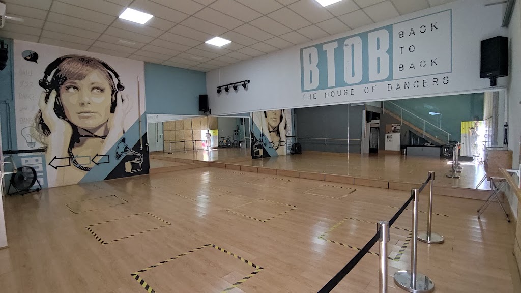 Back to Back - Escuela de danzas urbanas jerez de la frontera