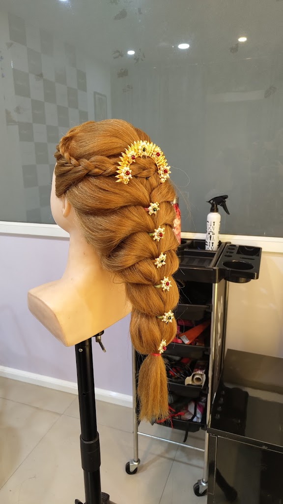 Urmila S Makeover Salon