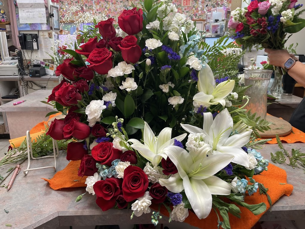 Shirley's Flowers & Sweets