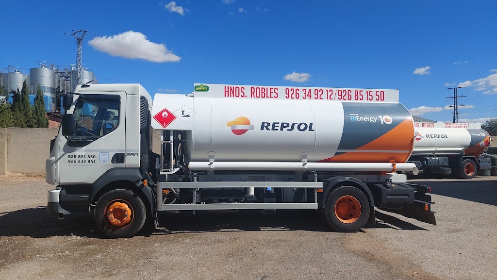Hermanos Robles Combustibles Y Carburantes S L — Del propietario