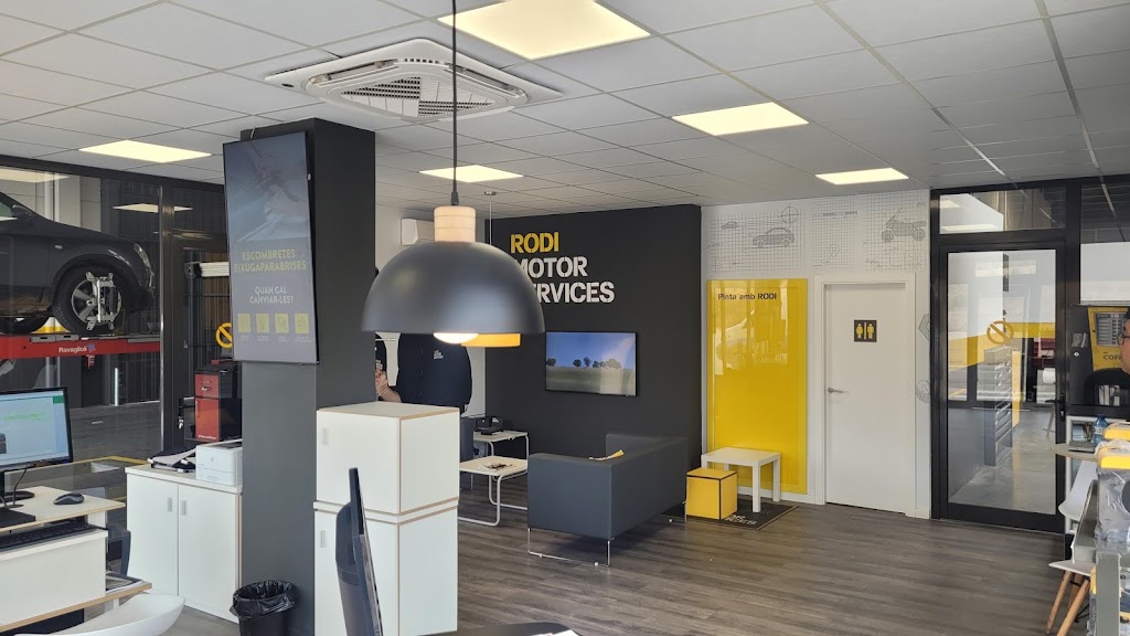 Rodi Motor Services — Interior