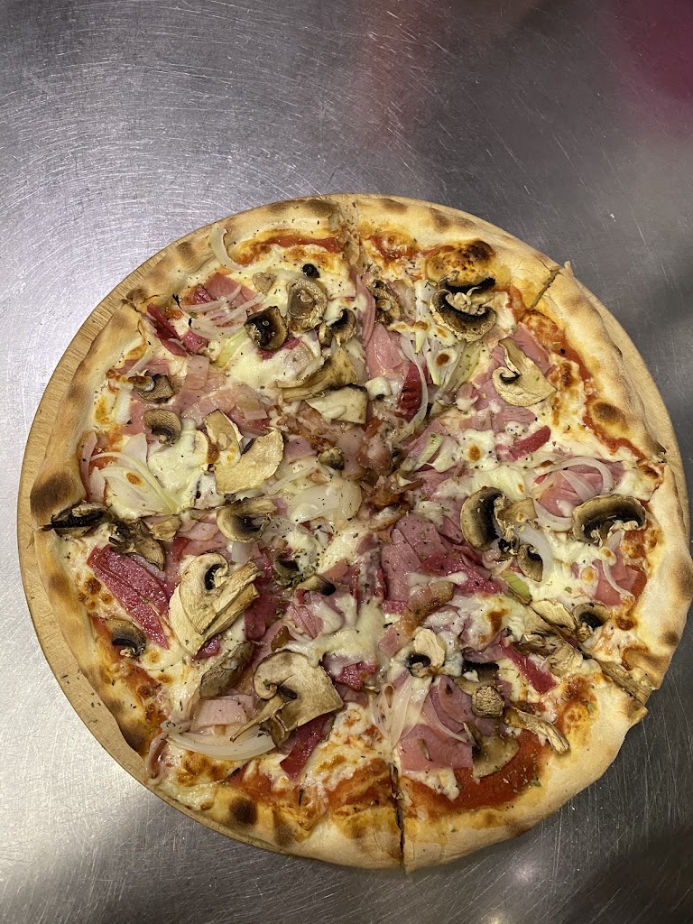 CAFETERIA PIZZERIA PINK HOUSE — Comida y bebida