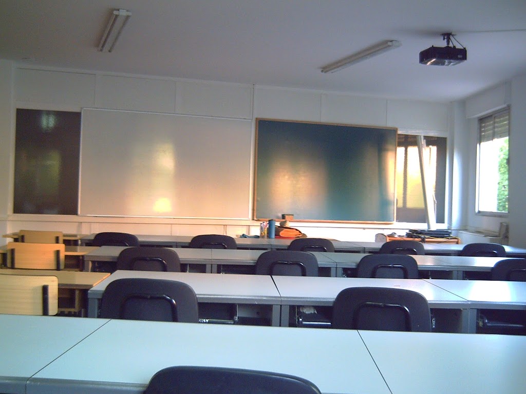 Centro de Estudios Gonzalo de Berceo — Del propietario