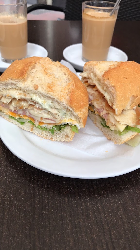 La Eminencia — Sandwich de pollo