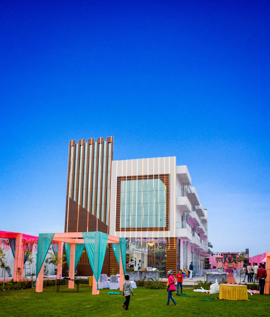 Raj Mahal Resort
