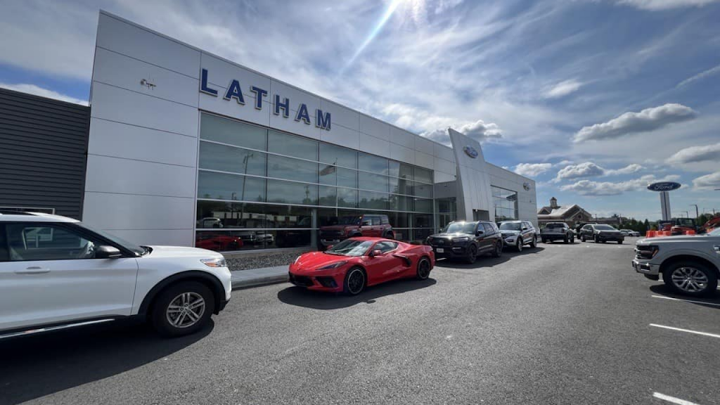 Ford dealer in Latham