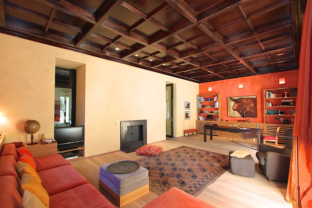 Salvador Pastor, Constructora