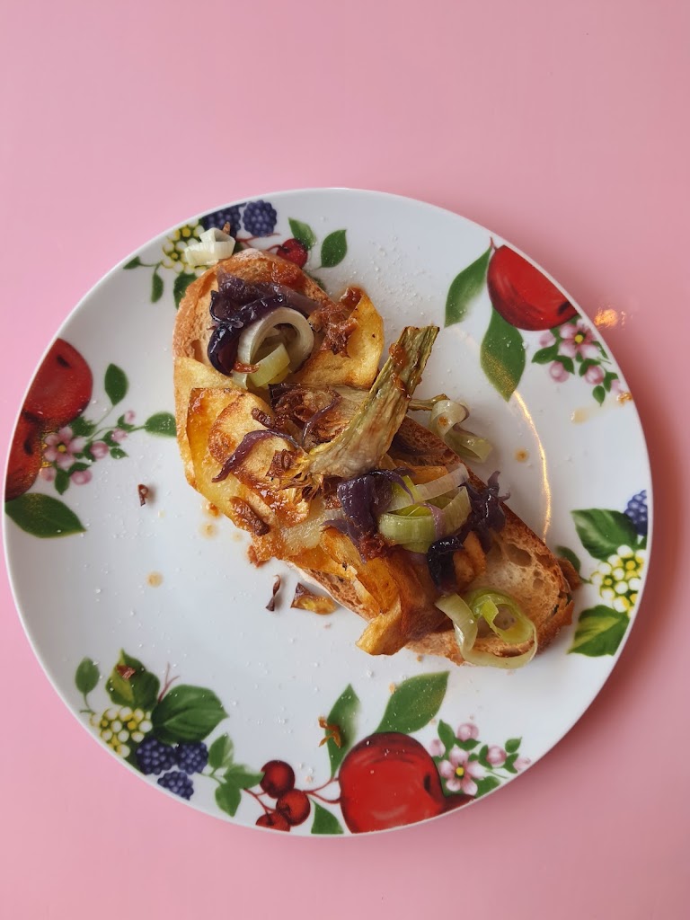 La Bicicleta Rosa Cafe — Comida y bebida
