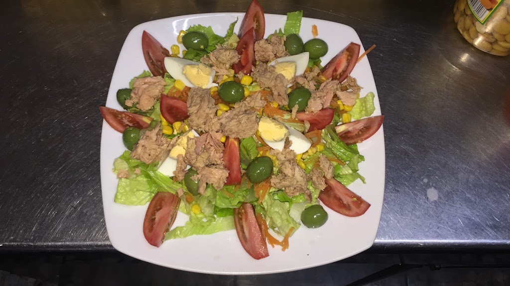 Bar Nou corona — Comida y bebida