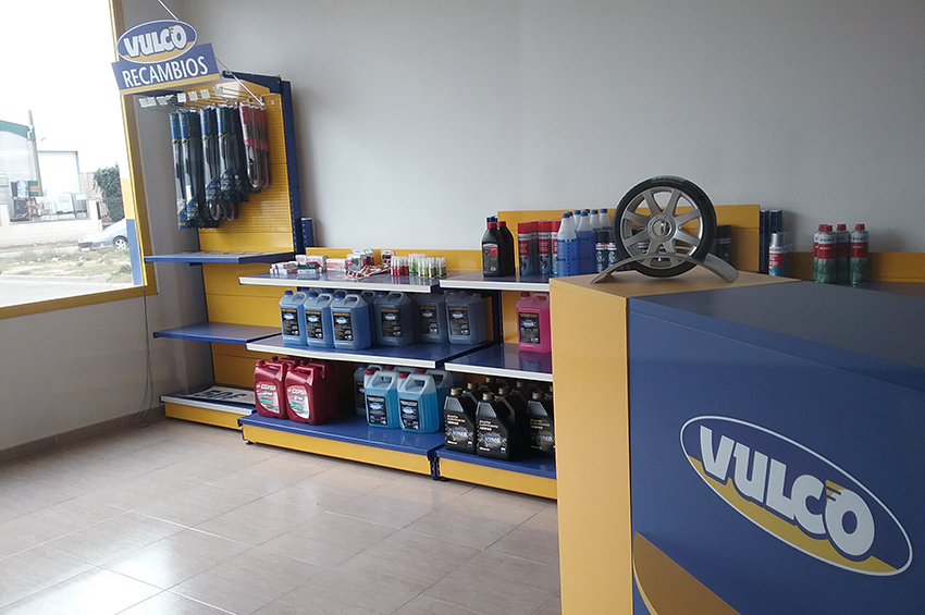 Recauchutados Luis Tejado — Interior