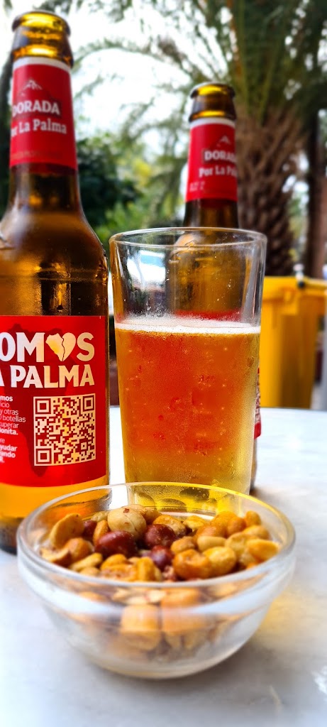 Delimar Bar — Comida y bebida