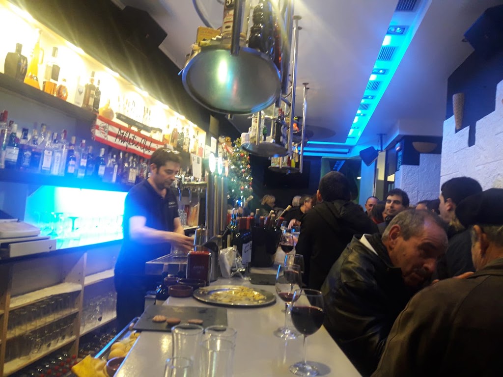 Naia Cafe Antzokia — Ambiente