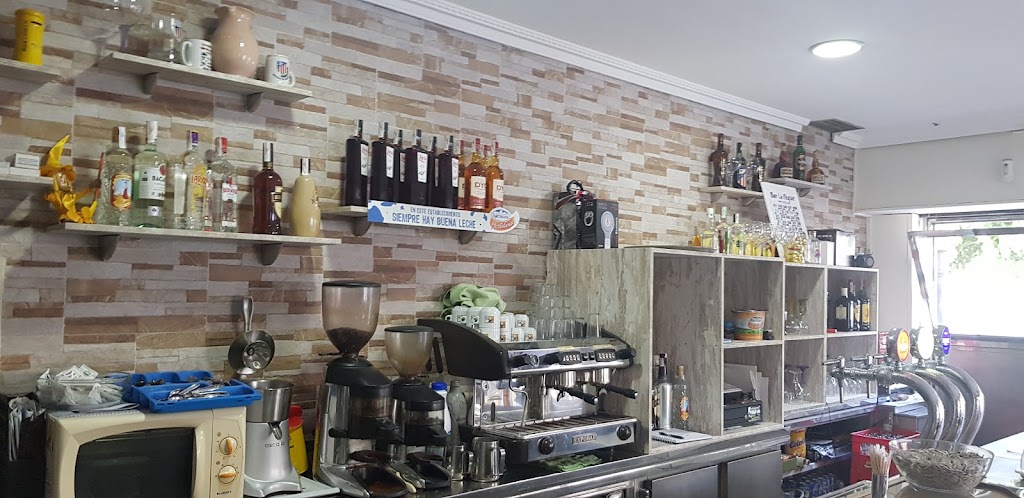 Cafeteria La Peque — Ambiente