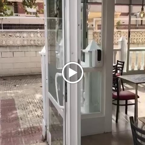 Restaurante Le Petit Handicap 6 — Videos