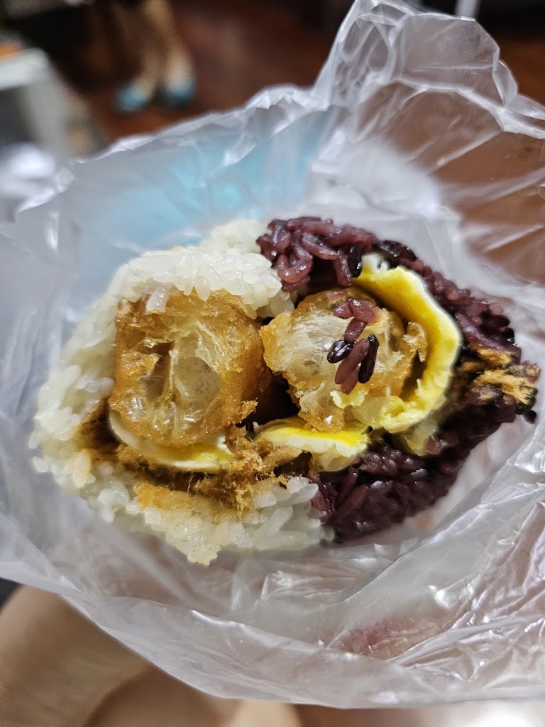 陽光飯糰廣東粥 的照片