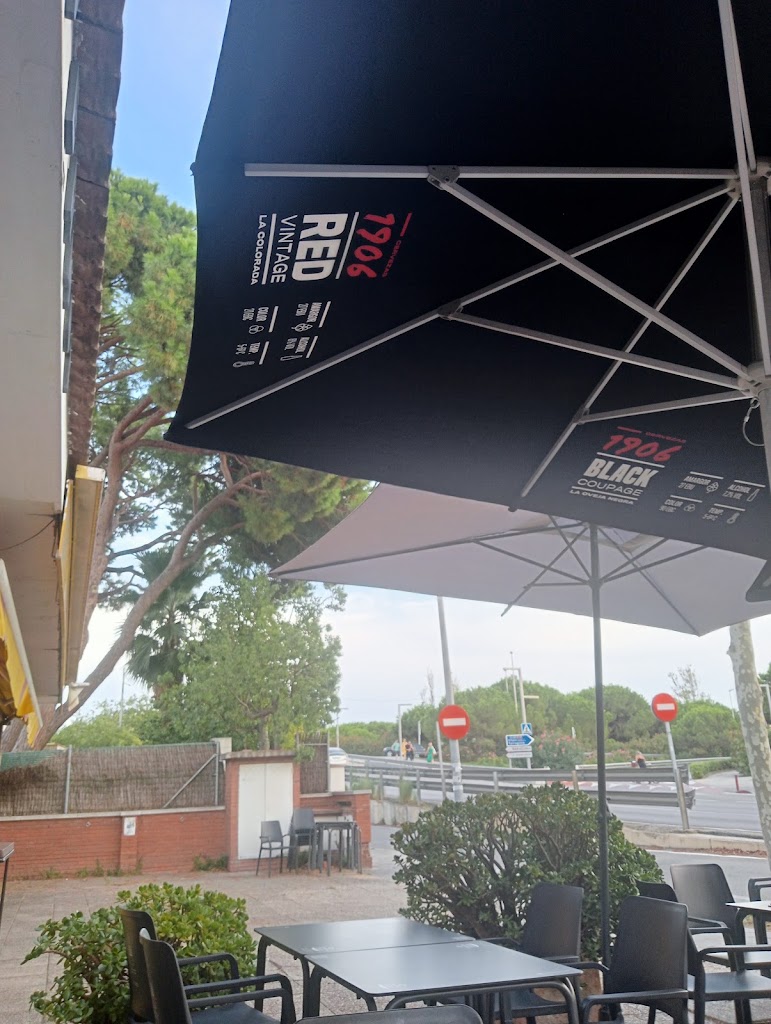 Lavermut Restaurant — Ambiente