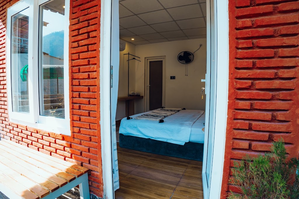 Art Bliss Hostel - Events n Food