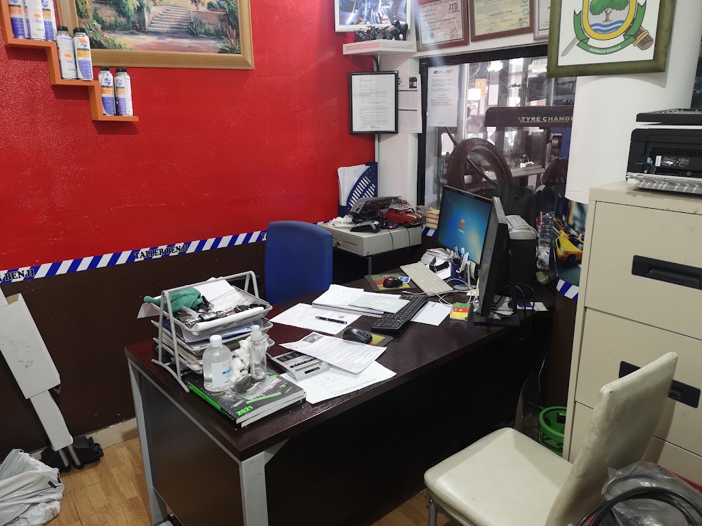 TALLER MECANICA Y ELECTRICIDAD BENJI — Interior