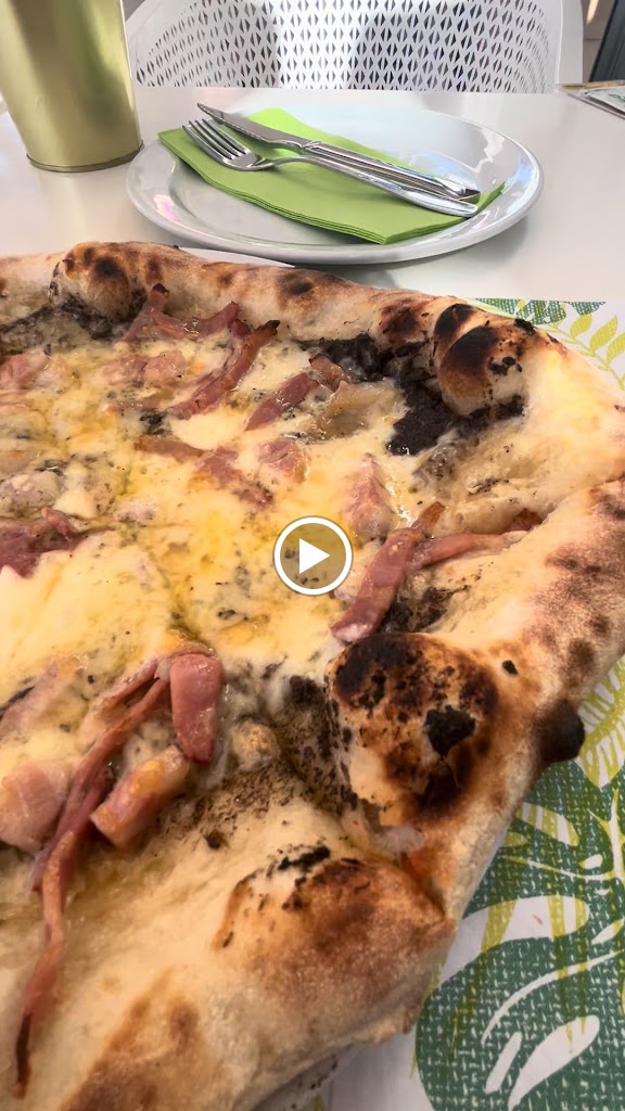 Restaurante Lunacaprese — Videos