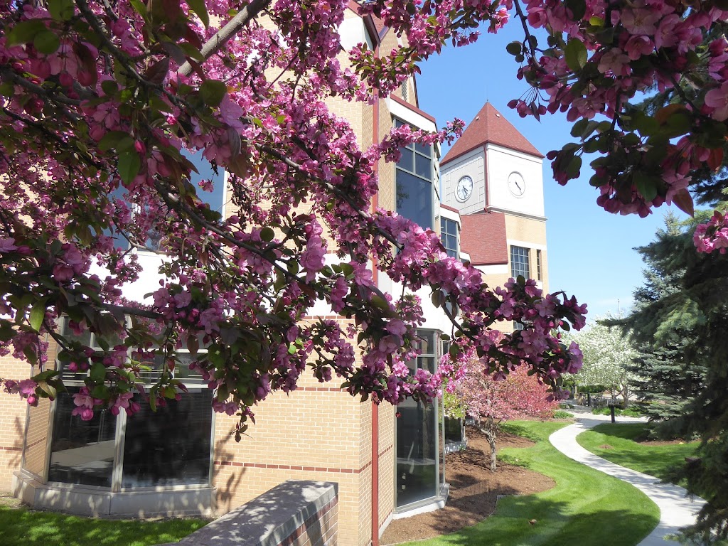 West Bend Community Memorial Library