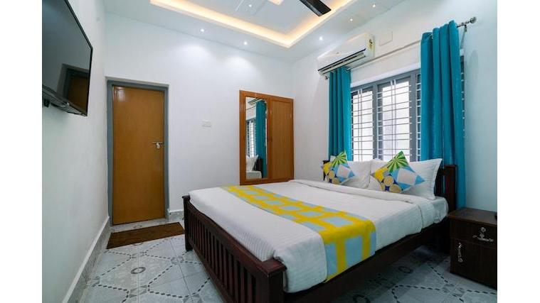 Oyo Home 62055 Luxurious Stay