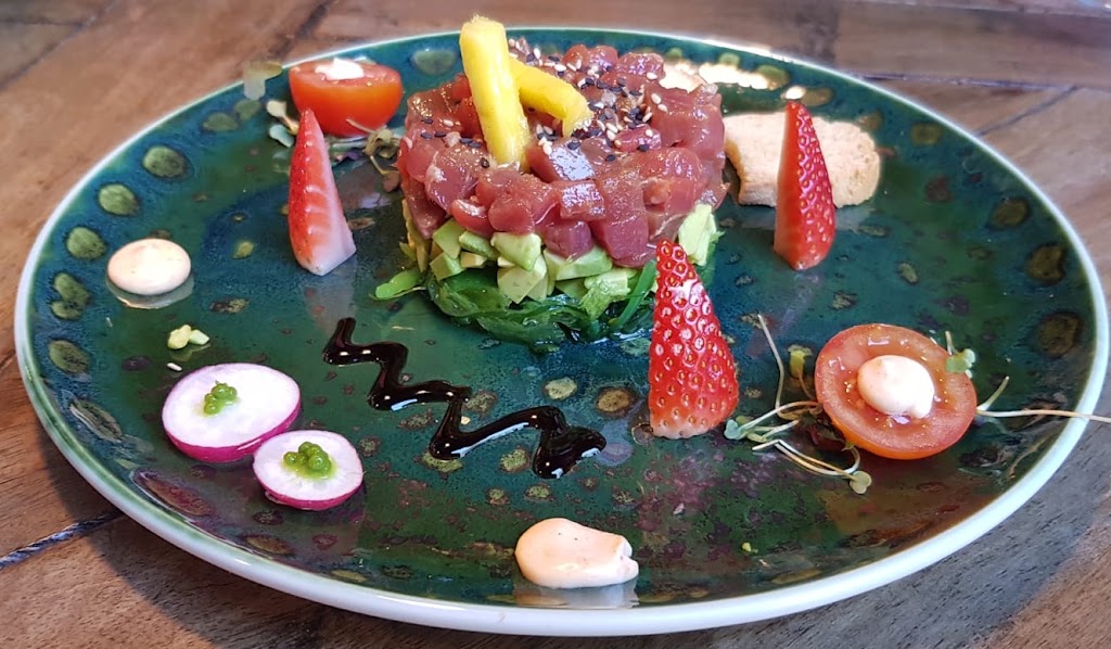 Restaurante Kalifa Colonial — Comida y bebida