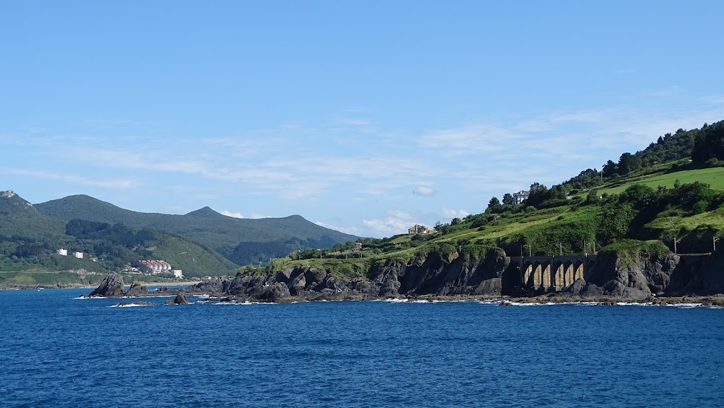 Espigon del Puerto de Bermeo