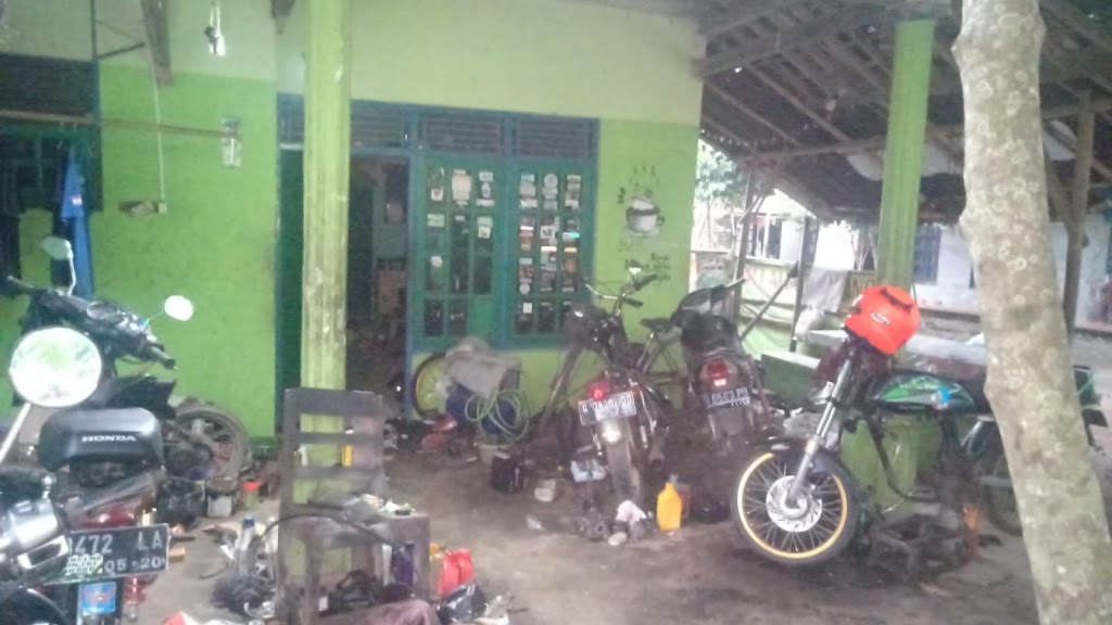BENGKEL MOTOR SURYA TECH