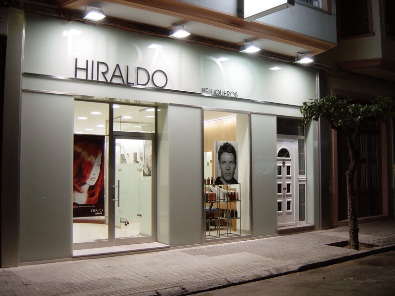 Hiraldo Peluqueros — Exterior