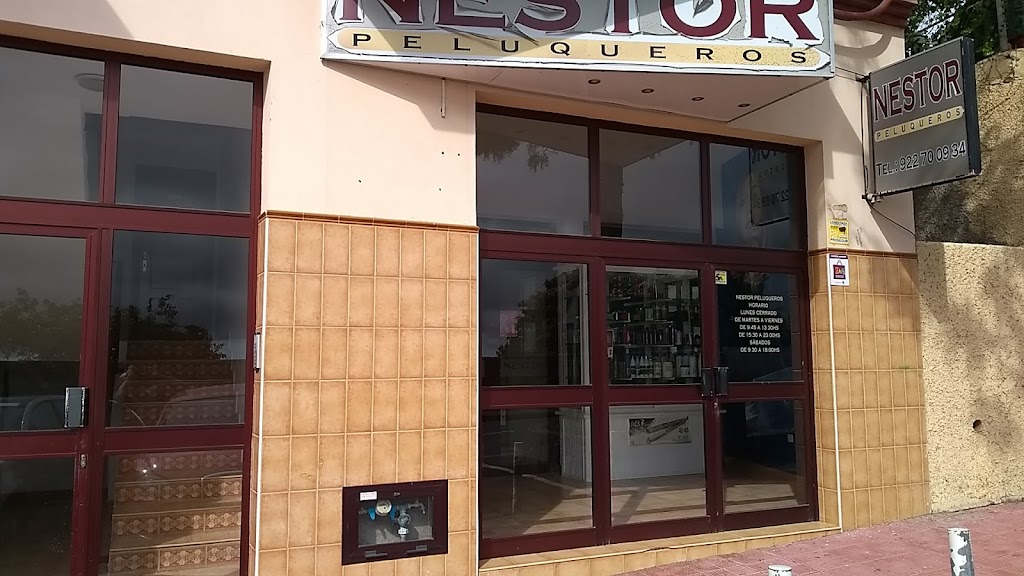 Nestor Peluqueros