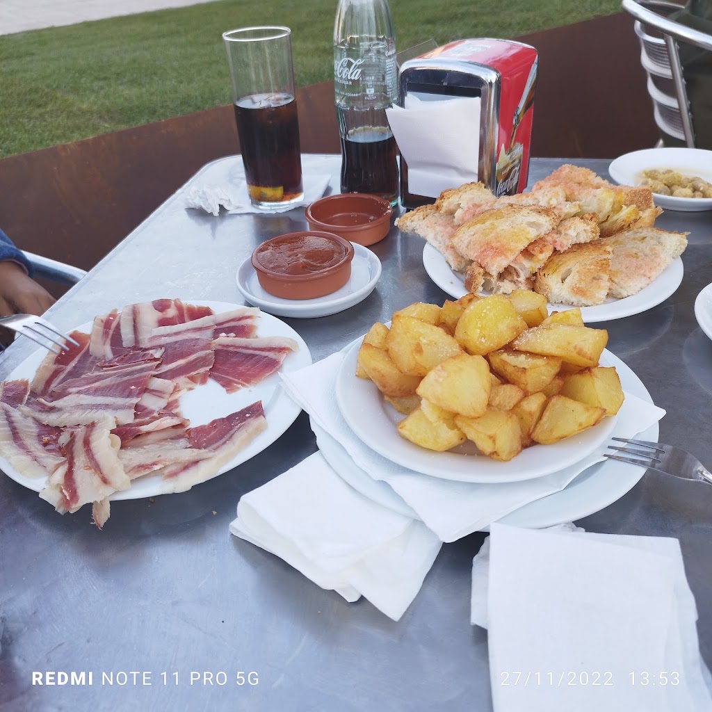 Cafeteria Franfurt Los Chavales 2 ("La Bodeguilla") — Comida y bebida
