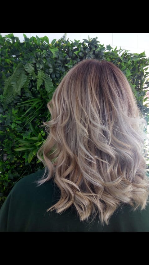 Martinica hair nails and beauty salon