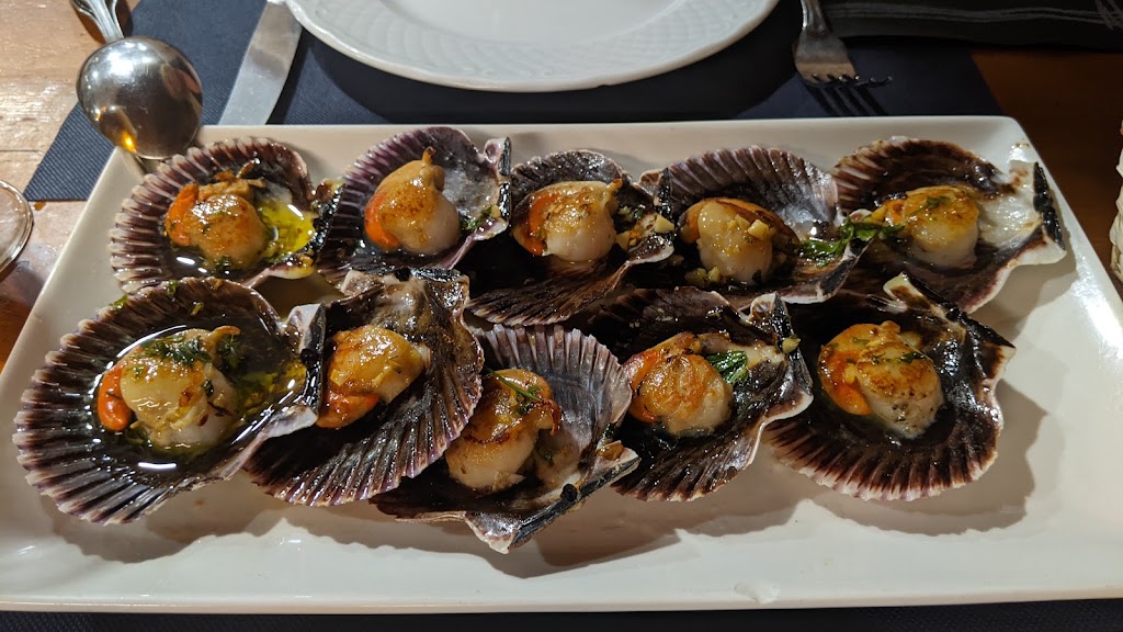 Restaurante Casa Alvarin — Comida y bebida