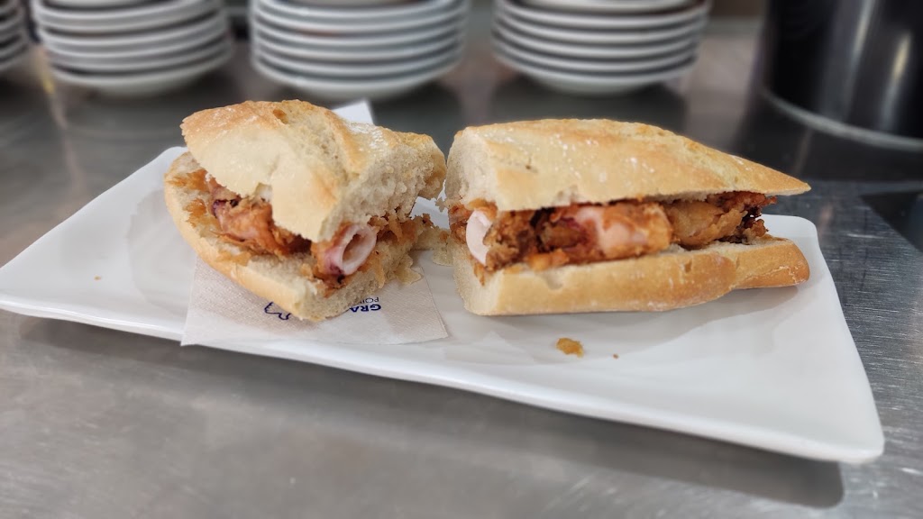 Cafe Bar Garcia — Comida y bebida