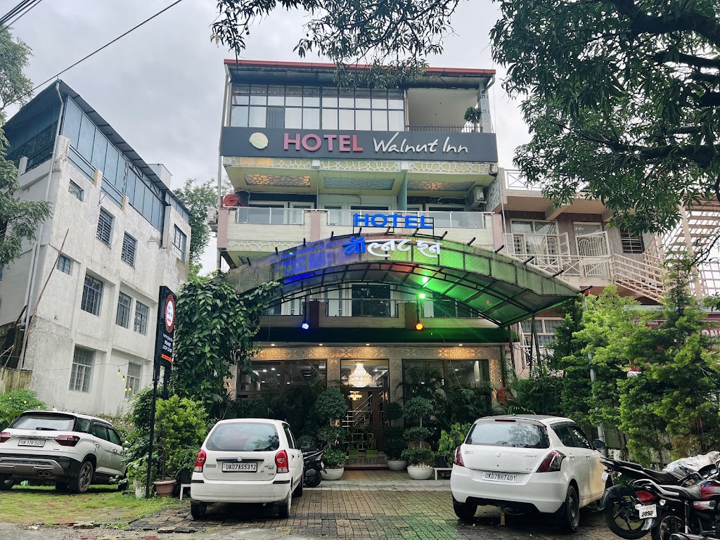Hotel Walnut Inn Hotel In Rajpur Road Dehradun Hotel Restaurant Family Hotel Mussorie Rd Hotel Near Ims Dit College
