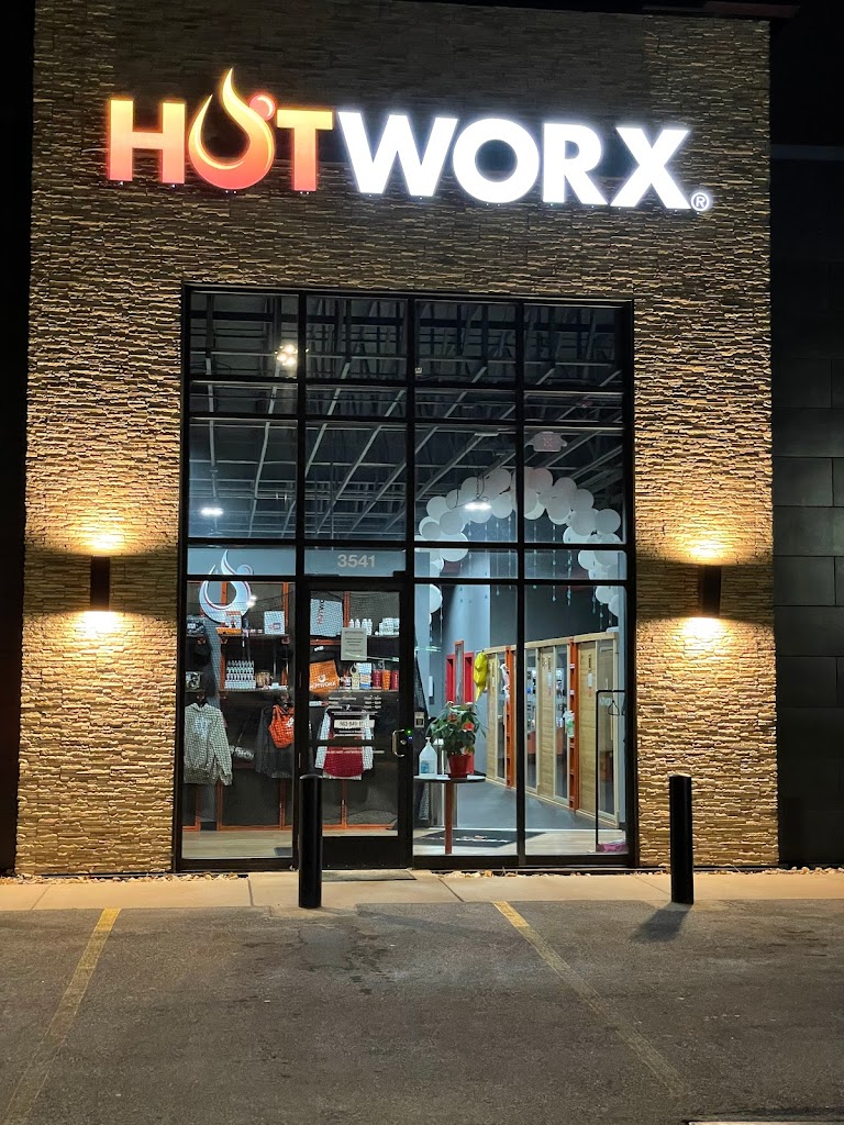  HOTWORX - Bettendorf, IA